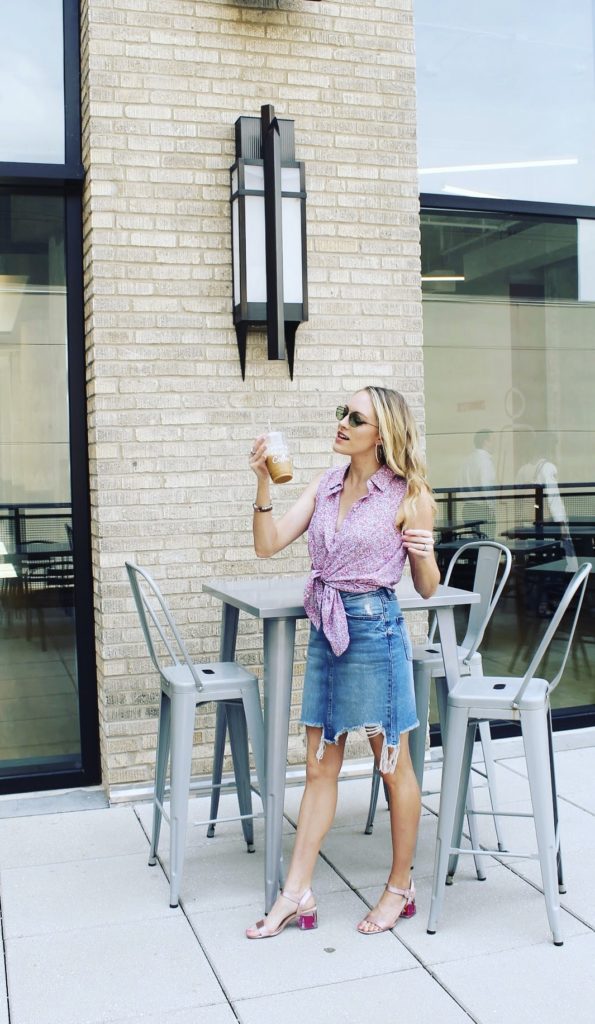 90’s Vibes. The Denim Skirt Is Back.